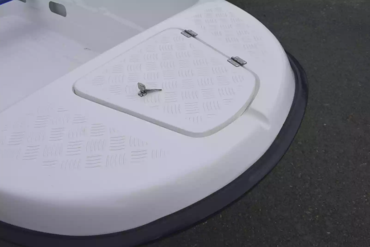 Стеклопластиковая лодка Пингвин New (тримаран) в Магнитогорске