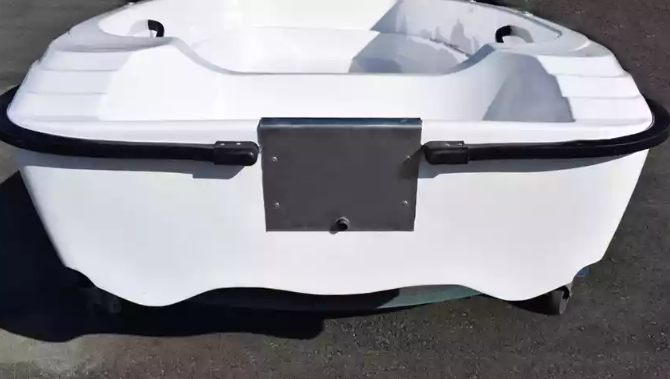 Стеклопластиковая лодка Пингвин (тримаран) в Магнитогорске