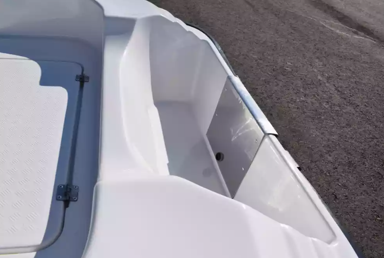 Стеклопластиковая лодка Пингвин (тримаран) в Магнитогорске