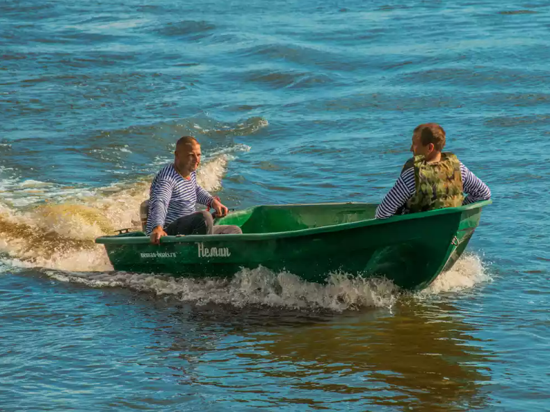 Стеклопластиковая лодка Neman-340 (тримаран) в Магнитогорске