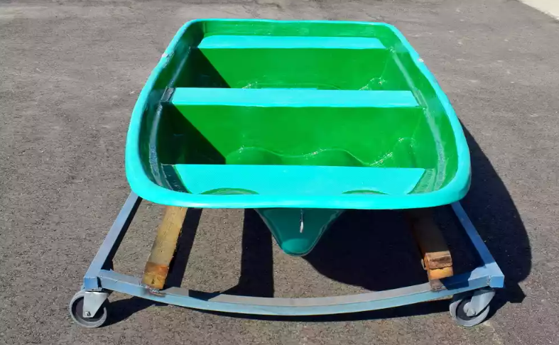 Стеклопластиковая лодка Старт (тримаран) в Магнитогорске