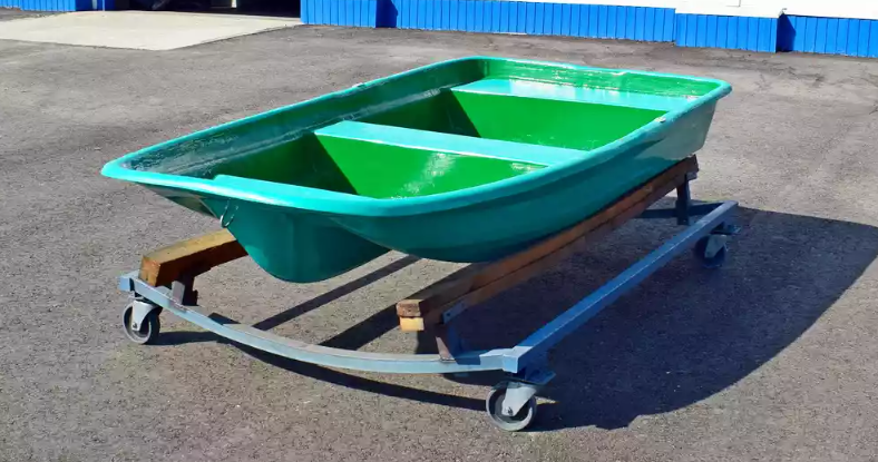 Стеклопластиковая лодка Старт (тримаран) в Магнитогорске