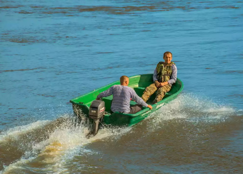 Стеклопластиковая лодка Neman-340 (тримаран) в Магнитогорске