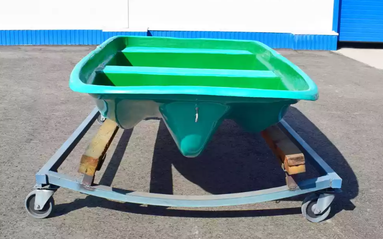 Стеклопластиковая лодка Старт (тримаран) в Магнитогорске