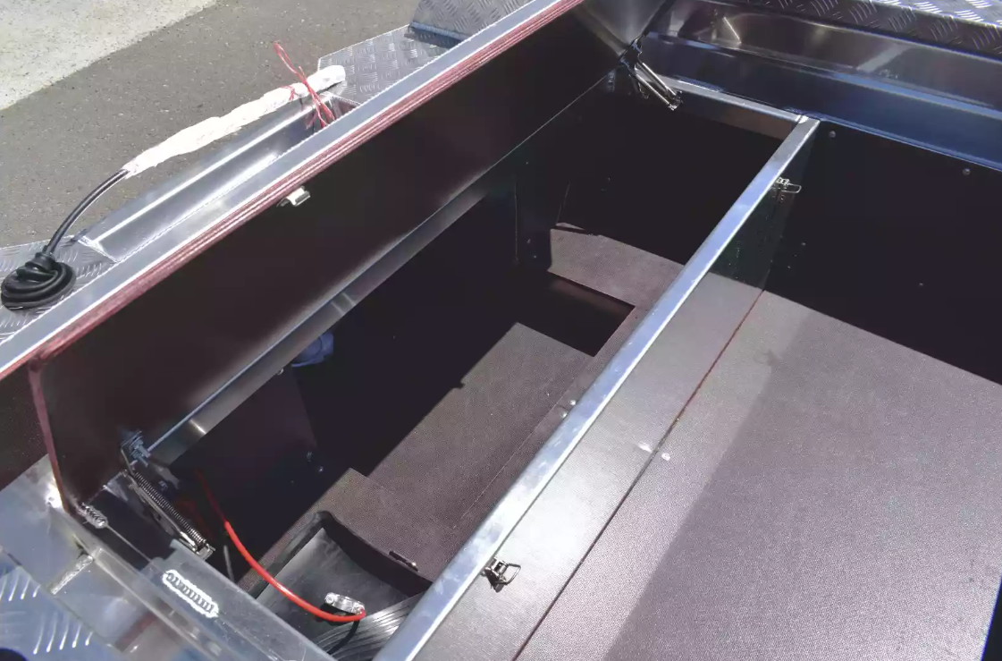 Алюминиевая лодка Wyatboat-390 DCM в Магнитогорске