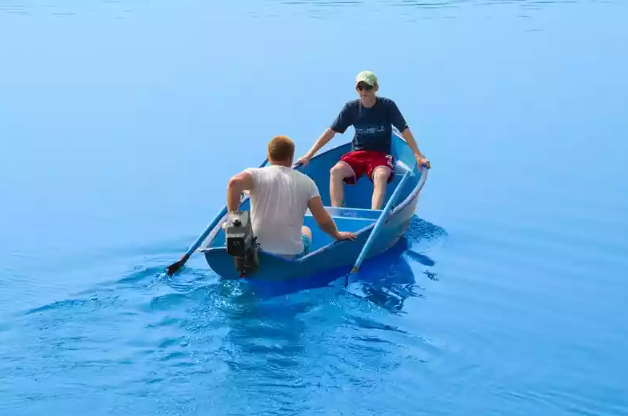 Стеклопластиковая лодка Омуль в Магнитогорске