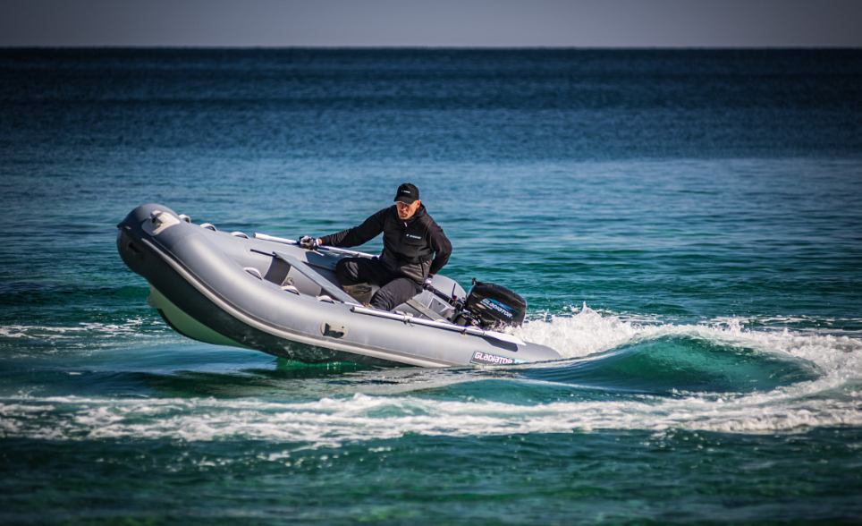 Лодка GLADIATOR RIB380AL в Магнитогорске