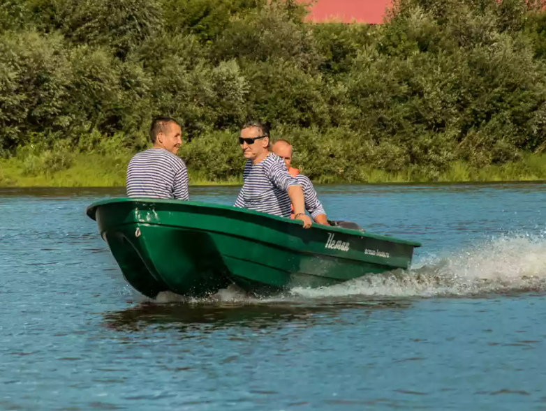 Стеклопластиковая лодка Neman-340 (тримаран) в Магнитогорске