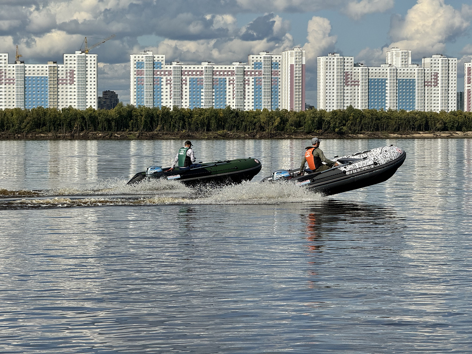 Лодка MISHIMO BIG FLOOR 440 в Магнитогорске