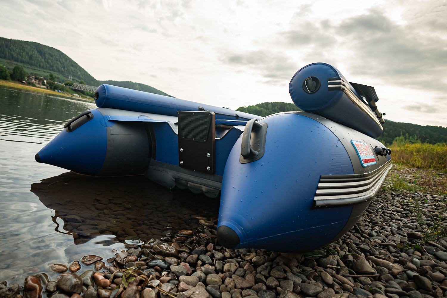 Лодка MISHIMO RIVER FJET PRO 410  под водомет в Магнитогорске