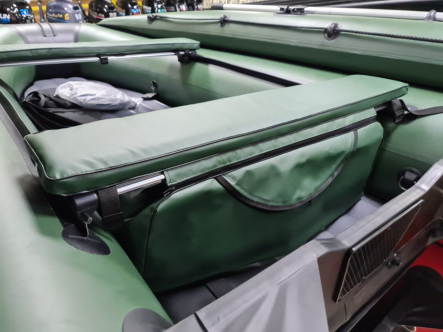 КОМПЛЕКТ МЯГКИХ НАКЛАДОК С СУМКОЙ ДЛЯ ЛОДОК 90Х20 ЗЕЛЕНЫЙ в Магнитогорске