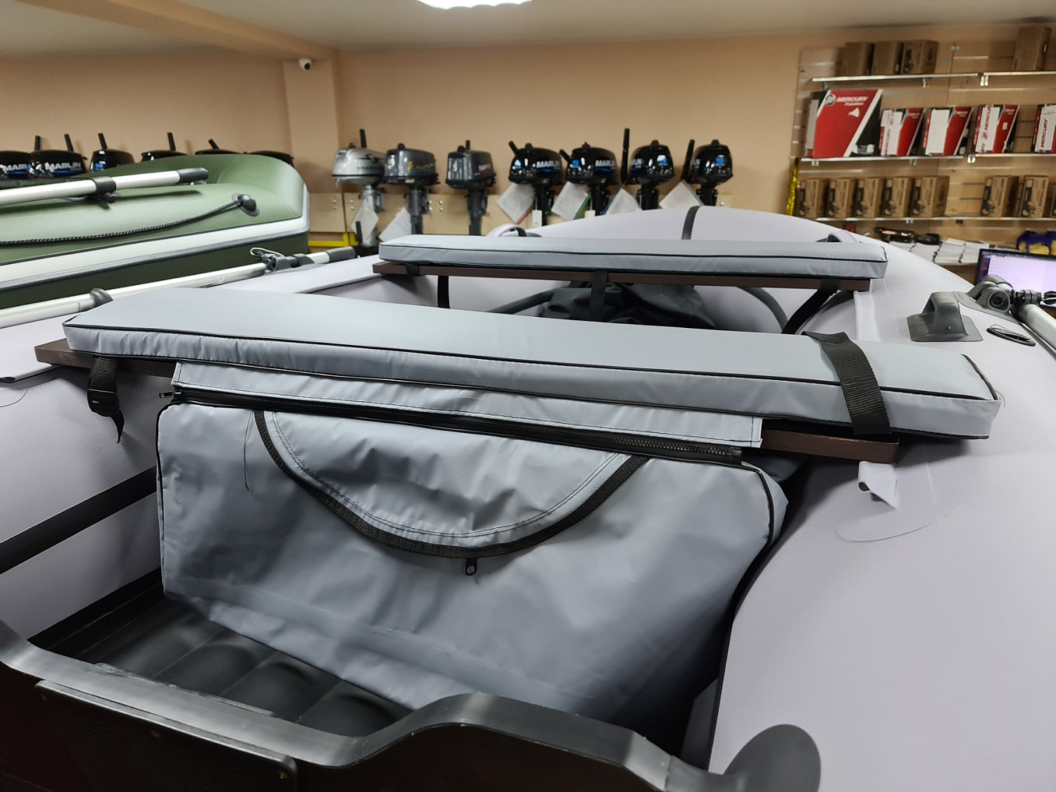 КОМПЛЕКТ МЯГКИХ НАКЛАДОК С СУМКОЙ ДЛЯ ЛОДОК 90Х20 СЕРЫЙ в Магнитогорске