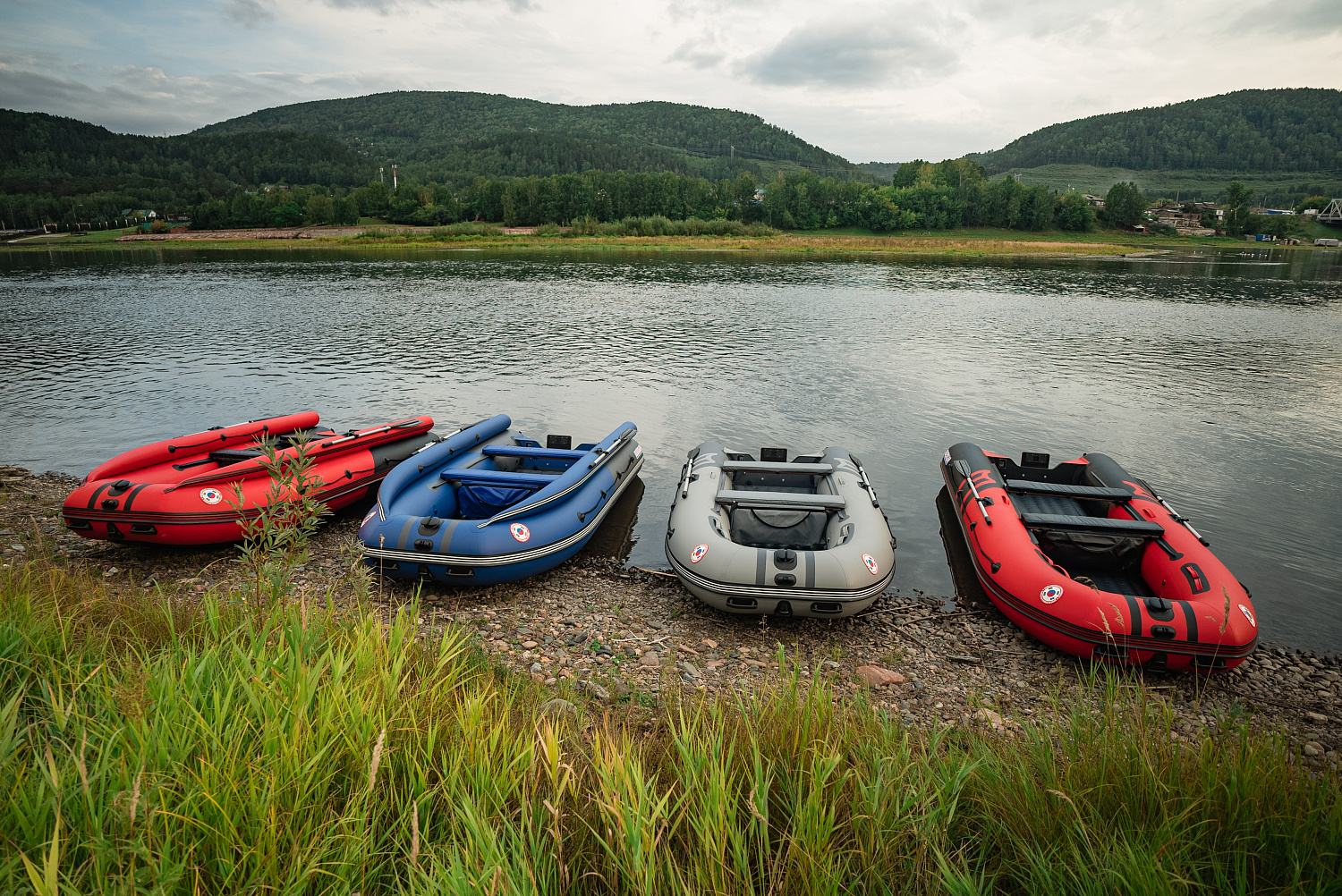 Лодка MISHIMO RIVER FJET PRO 410  под водомет в Магнитогорске