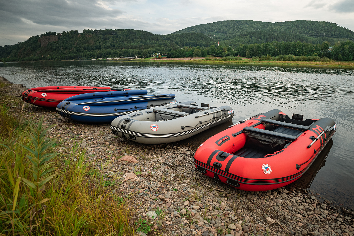 Лодка MISHIMO RIVER FJET PRO 410  под водомет в Магнитогорске