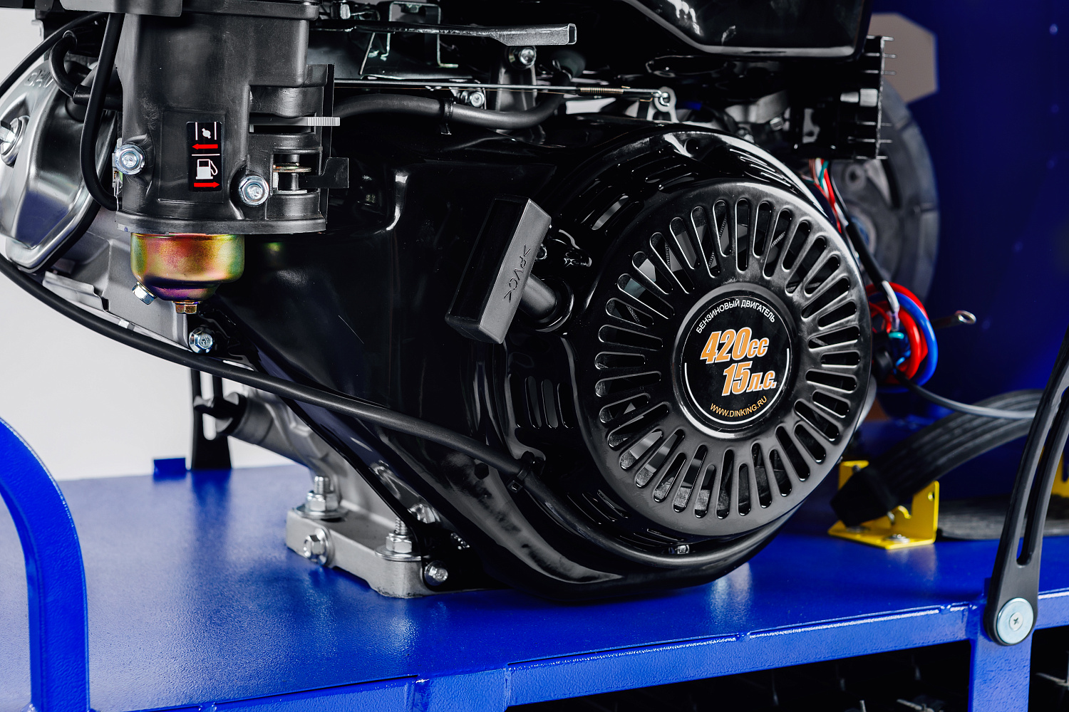 Мотобуксировщик SNOW DOG 17 с эл. запуском (DINKING) в Магнитогорске