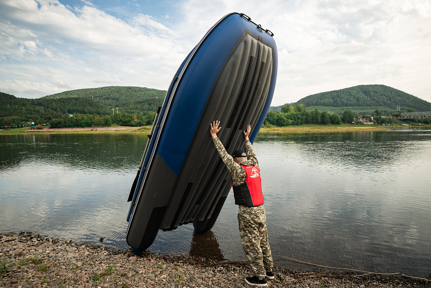 Лодка MISHIMO RIVER FJET PRO 410  под водомет в Магнитогорске