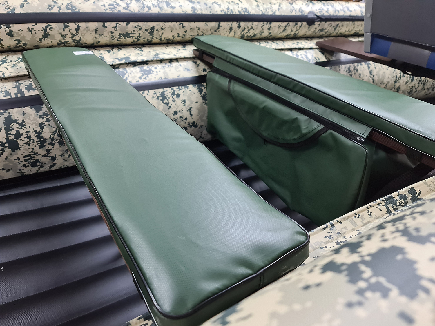 КОМПЛЕКТ МЯГКИХ НАКЛАДОК С СУМКОЙ ДЛЯ ЛОДОК 80Х20 ЗЕЛЕНЫЙ в Магнитогорске