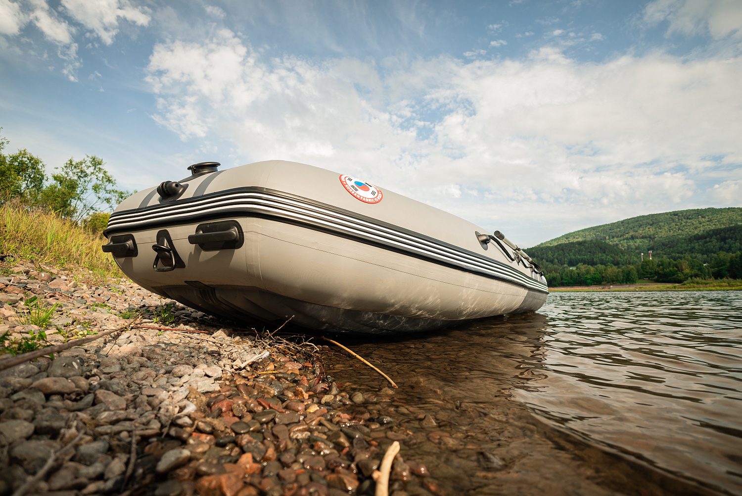 Лодка MISHIMO RIVER JET 390 под водомет в Магнитогорске